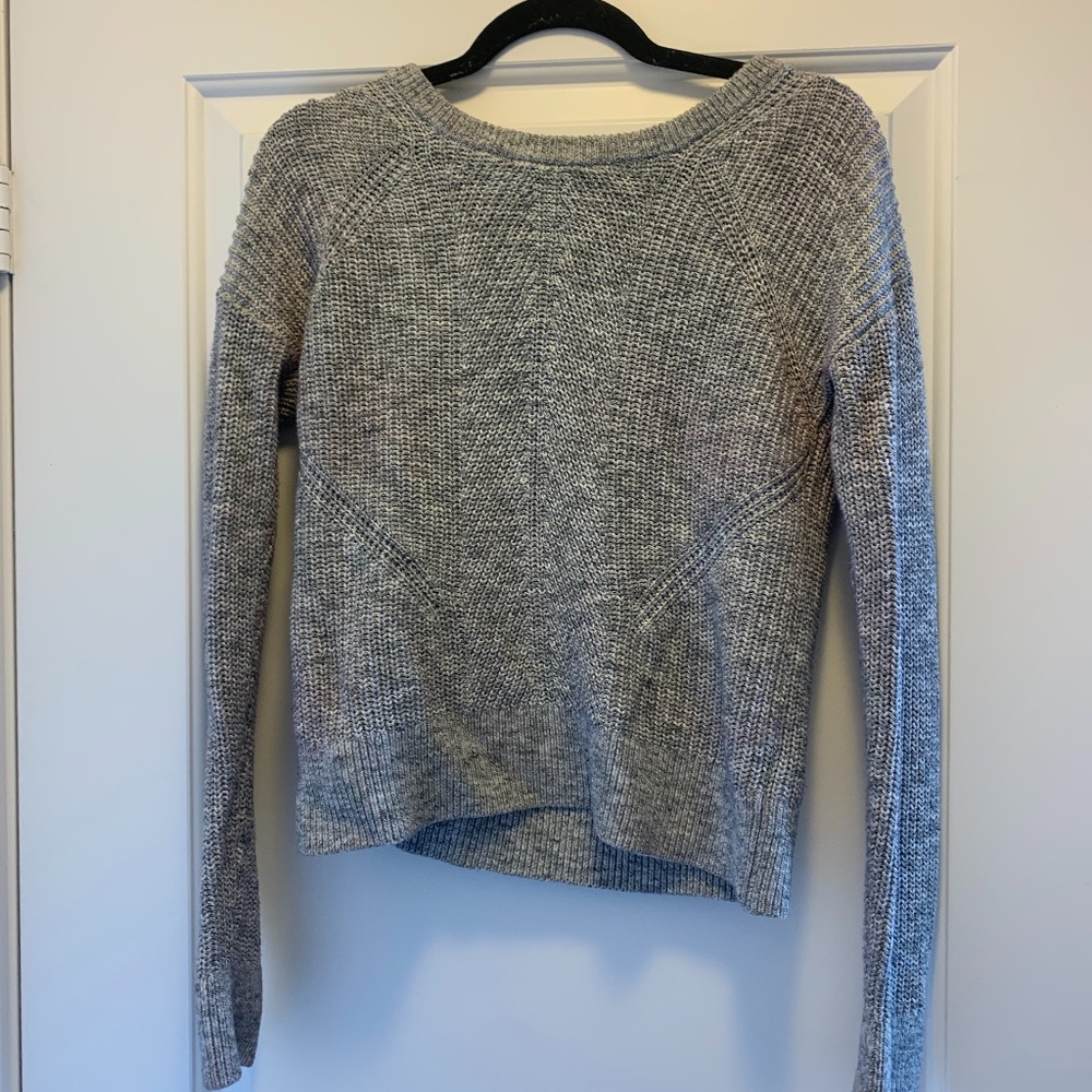 Keyhole back sweater - Picture 3 of 5